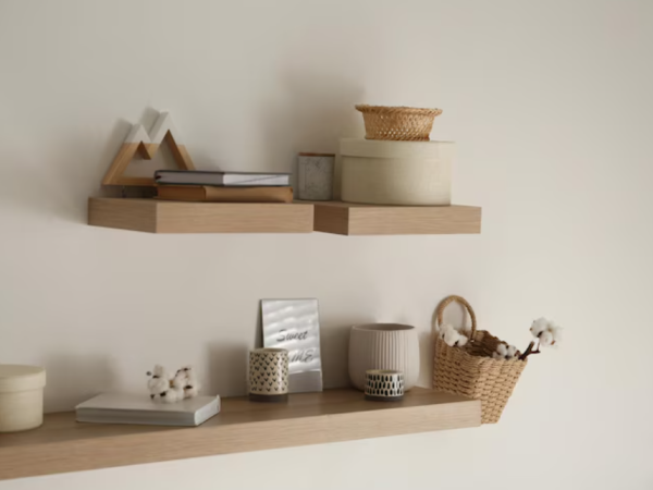 Como a escolha de uma prateleira para quarto influencia a decoração?