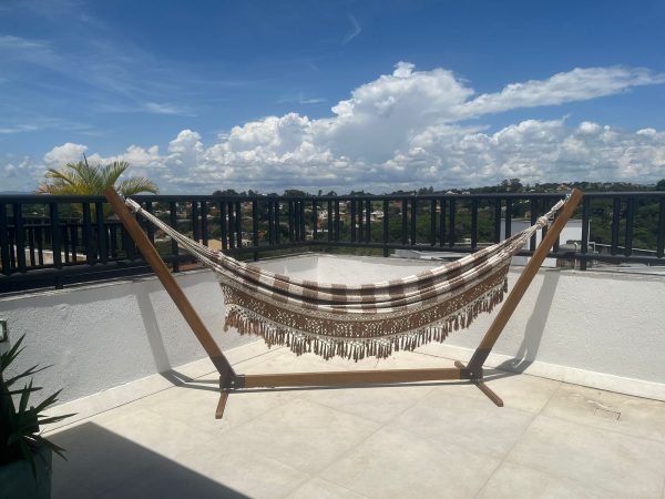 Como um suporte para rede de descanso melhora sua área de lazer